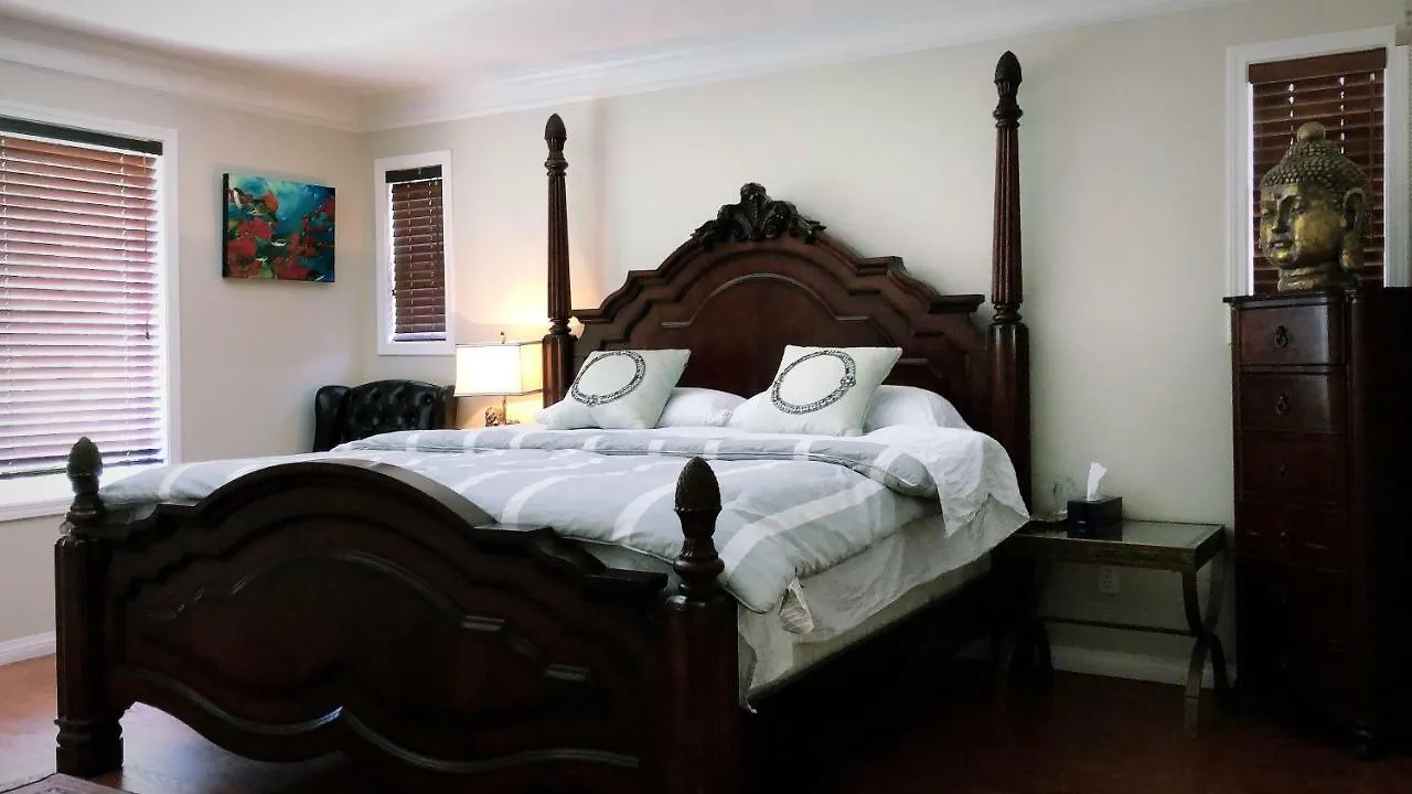 ريتشموند، كولومبيا البريطانية Royalty B&B
